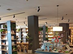 -魔方城市书房(中街益田店)
