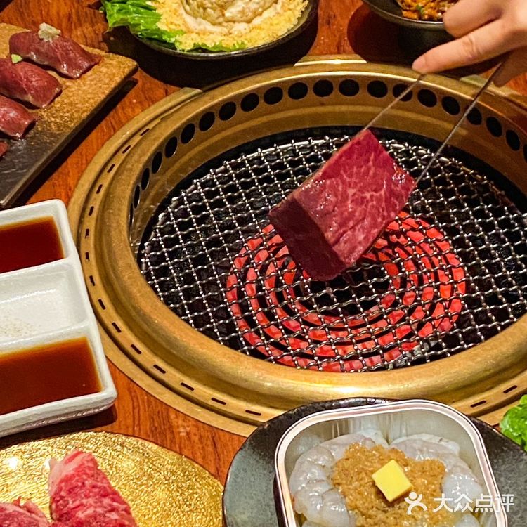 成都氛围感💯的烧肉！！！！女朋友都说好……