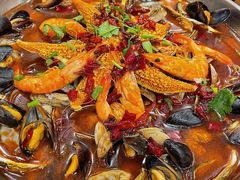 -老东镇啤酒屋海鲜加工·蒸汽海鲜·海鲜烧烤(台东店)