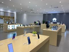 -华为授权体验店(中山公园来福士)