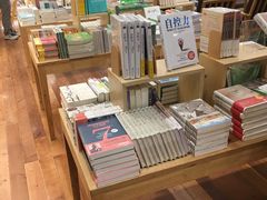 零售区-猫的天空之城概念书店(景德镇陶溪川店)