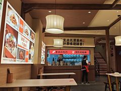 -阿瓦山寨·湘菜现炒·剁椒鱼头王(咸阳总店)