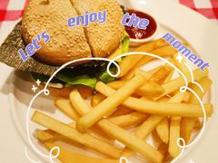 -1886德国汽车餐厅(外滩十六铺码头店)