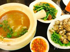 -J Daeng Seafood