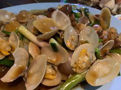 -东海岸人工湖美食村