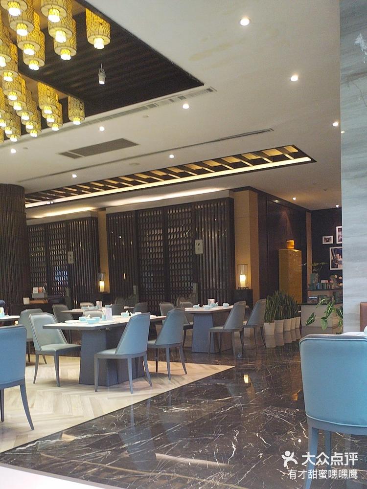 7吃8吧阳光餐厅虹桥坊店