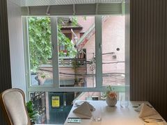 靠窗位-蝶舍·MAISON PAPILLON