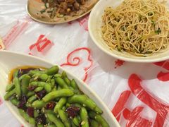 -肥肥虾庄·金牌油焖大虾(汉街SKP店)