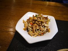 手撕小黄鱼-小城粥道·海胆鲜虾粥(解放广场店)