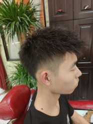 -东方先生国潮男士理发馆