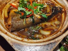 凤爪焗鱼头-周家二小姐的菜(西津渡店)