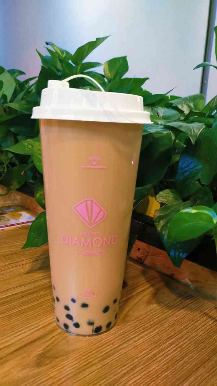 一杯钻石(大悦城店)-"之前没开业的时候路过过,门口的钻石96模.