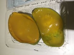 -志龙皇冠吃货椰子铺