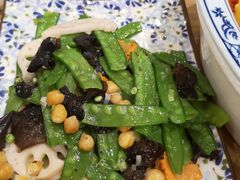 -巴依兄弟西域美食(机场店)
