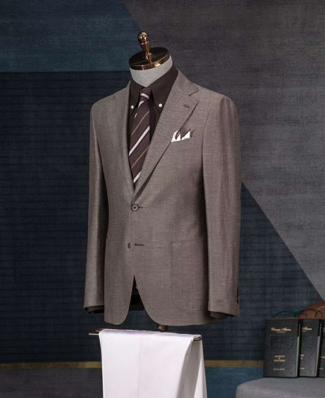 复古棕调亚麻西服,低调大气!