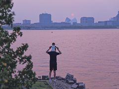 -上海滴水湖皇冠假日酒店