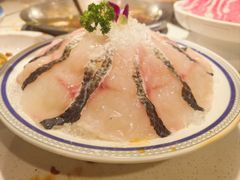 -茅草房·河畔园林火锅