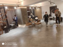 -C-18 SALON