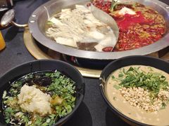 -沸炉重庆老火锅(军事博物馆店)