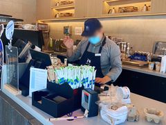 -瑞幸咖啡(杭州绿地中央店)
