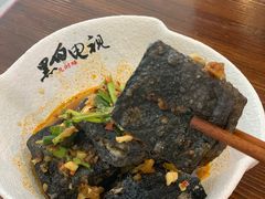 -黑白电视长沙小吃(美林M·LIVE天地东座店)