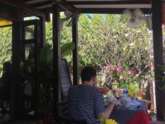 -Dash Teak House