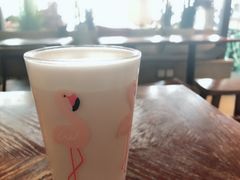 草莓拿铁-ZooYoo佐佑咖啡(鼓楼店)