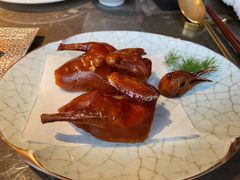 脆皮乳鸽-新荣记(BFC外滩金融中心店)