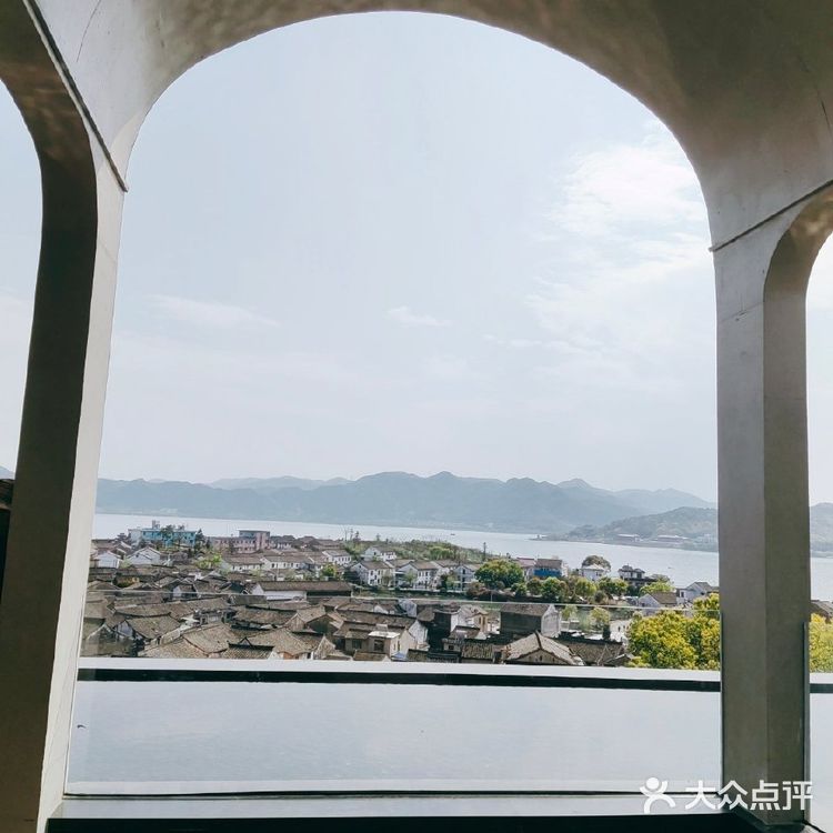 统统免费，补钙，吸氧，拍照