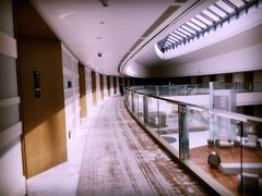 -上海滴水湖皇冠假日酒店