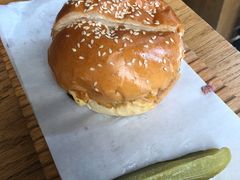 经典汉堡-悠航SLOWBOAT(三里屯店)