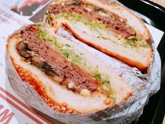 -The Habit Burger Grill 哈比特汉堡(复兴soho店)