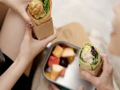 滋味海鲜双拼卷-星巴克(天津SM城市广场店)