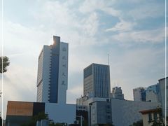 -杭州大厦LSE城市生活超市(杭州大厦店)