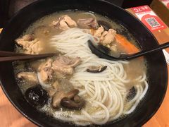 -老妈米线(港龙店)