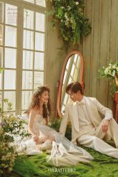 -至臻微拉婚纱摄影