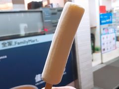 大白兔雪糕-全家便利店(襄阳南路店)