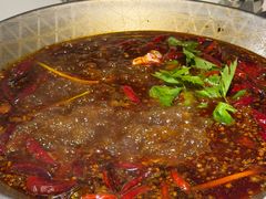 -爱你您·自家鱼塘·活水喷泉鱼火锅(八里店)