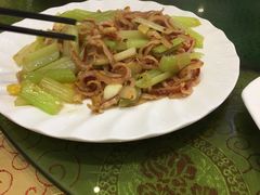 西芹炒北极贝-瑞记湛江鸡饭店·粤西第一鸡(粤垦店)