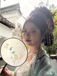 -一揽芳华汉服旗袍体验馆(拙政园店)