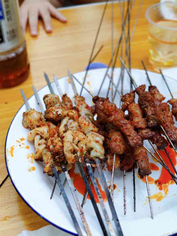 洒金桥眼镜烤肉(团结南路)-"偶然间发现的这家烤肉店,在团结南路的