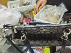 -德顺修鞋洗鞋修包店(赤峰路地铁站店)