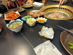 -山川小町·极番烧肉(新地假日广场店)