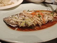 清蒸海鲈鱼-五谷丰登农家院·地道胶东菜·海鲜烧烤(威海店)