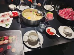 -鲜入唯煮·港式海鲜牛肉火锅(金宝街店)