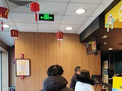 -麦当劳(杨林得来速店)