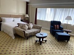 -深圳富苑皇冠假日套房酒店