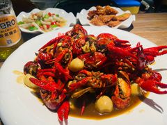 -潜江油焖大虾·小龙虾10年老店(清泉路店)