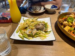 -臻鲜燕海鲜融合餐厅(金陵style店)
