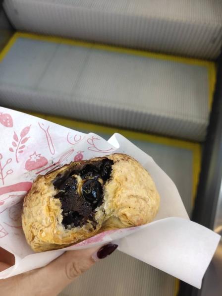 西树泡芙(合肥路佳世客店)-"一直都想尝试,每次路过都被吸引的味道,闻